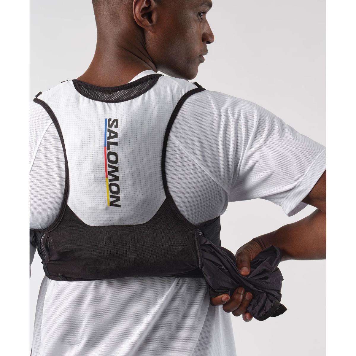 Gilet d’hydratation Salomon Sense Pro 6 blanc et noir, détail du système de réglage