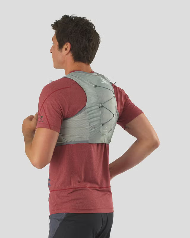 Gilet d’hydratation Salomon Active Skin 4 vert et gris, vue de dos