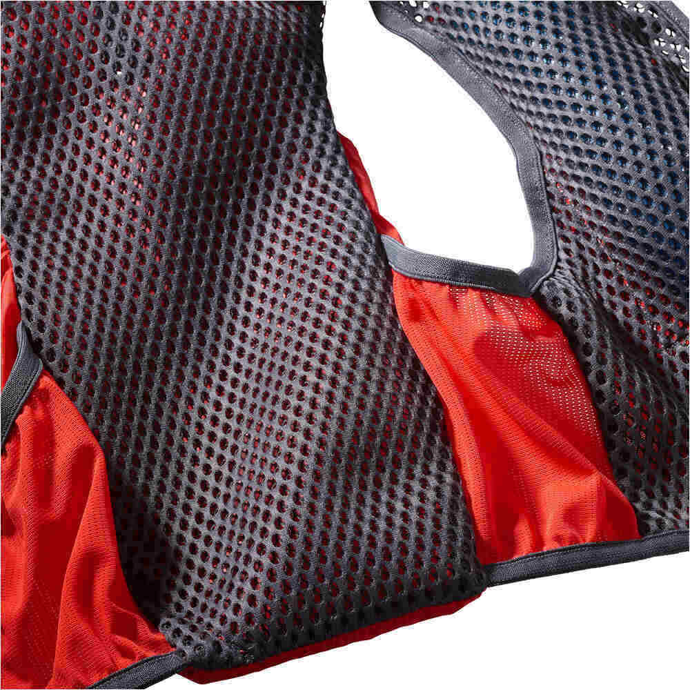 Gilet d’hydratation Salomon Active Skin 8 rouge et gris, détail latéral