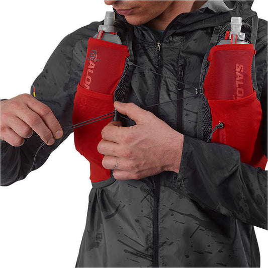 Gilet d’hydratation Salomon Active Skin 8 rouge et gris, vue de face