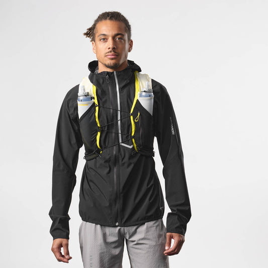 Gilet d’hydratation Salomon ADV Skin 5 jaune et noir, vue de face
